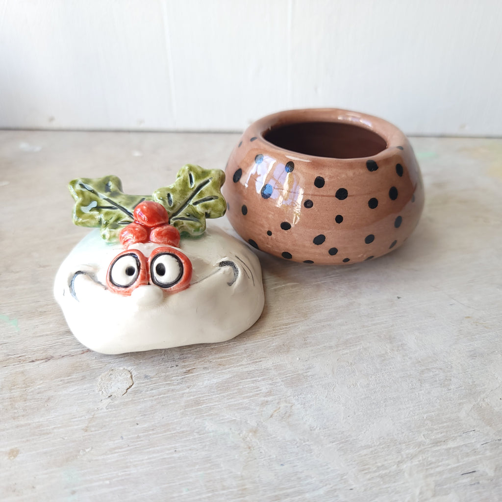 Christmas pudding pot