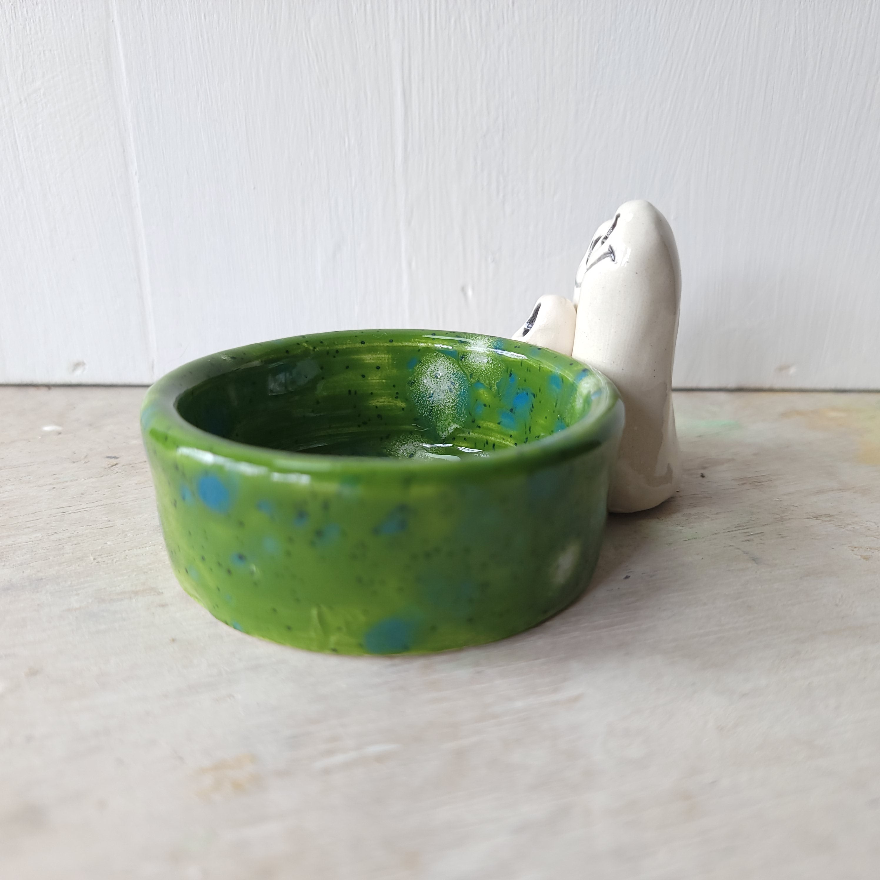 Three ghost dish